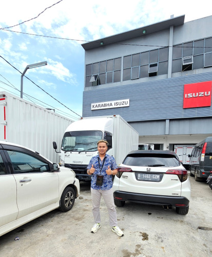 Sales Mobil  Isuzu Tangerang 